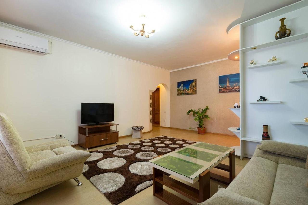 Nadezhda Apartments In Samal Almaty Exterior foto