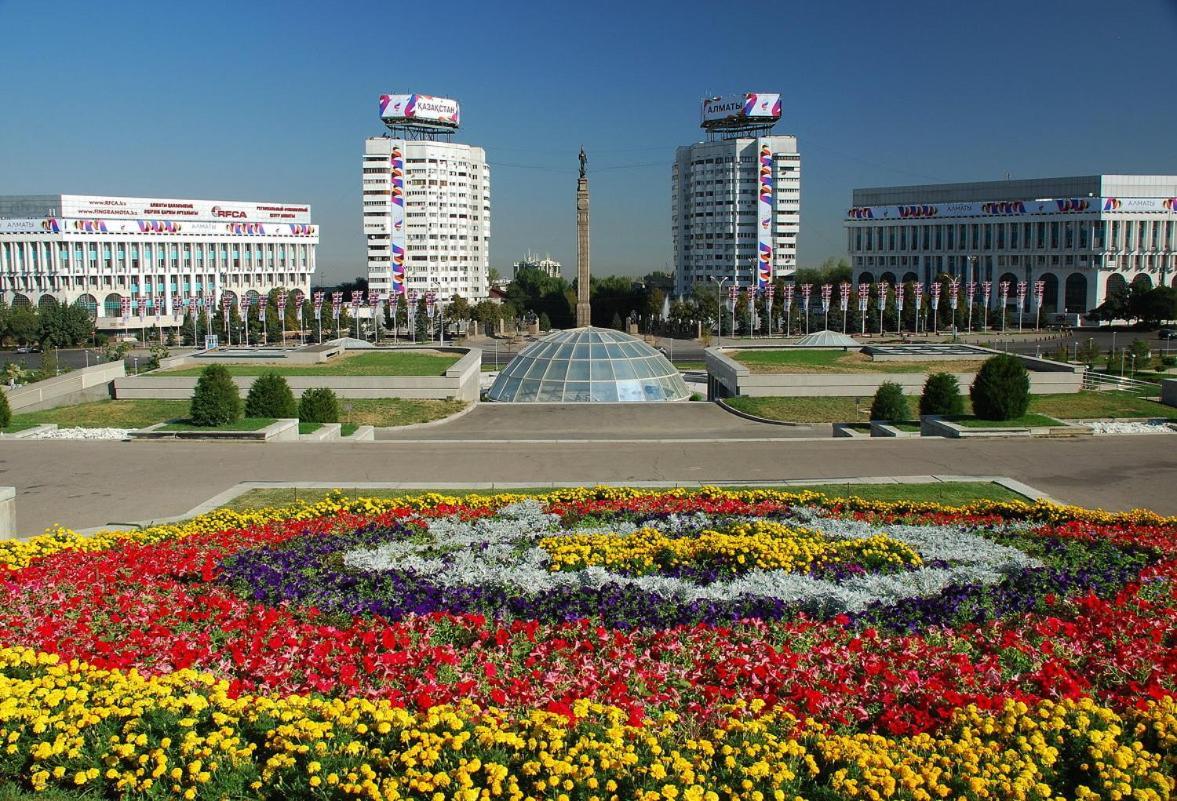 Nadezhda Apartments In Samal Almaty Exterior foto